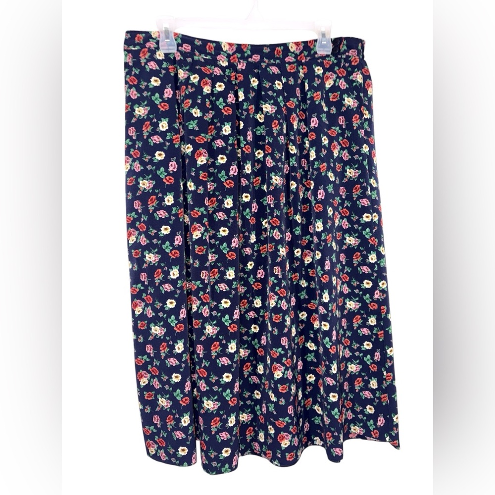 VINTAGE Floral Skirt with Pockets - Picture 3 of 7